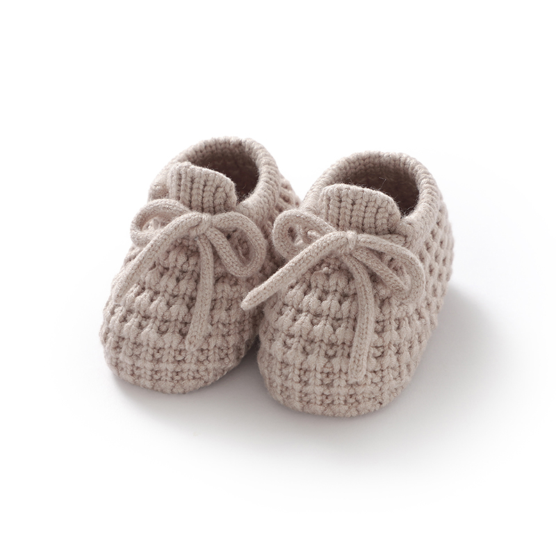 Baby Clothing Yarn - 新生児ベビーシューズニット幼児少年少女寝具ブーツ 0-18 メートルファッション固体包帯幼児子供靴衣類付属品